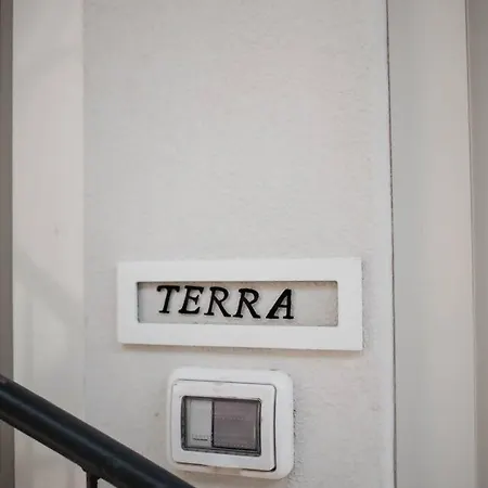 Tra Maggiore E Dorta Terra Colazza