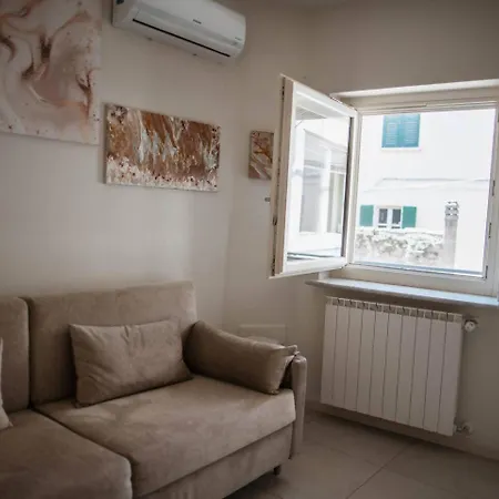 Tra Maggiore E D'orta Terra * Colazza