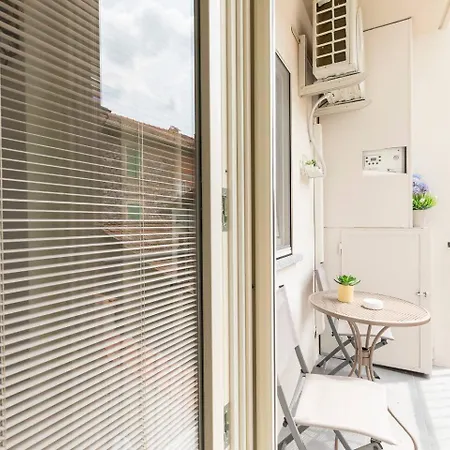 Tra Maggiore E D'orta Terra *